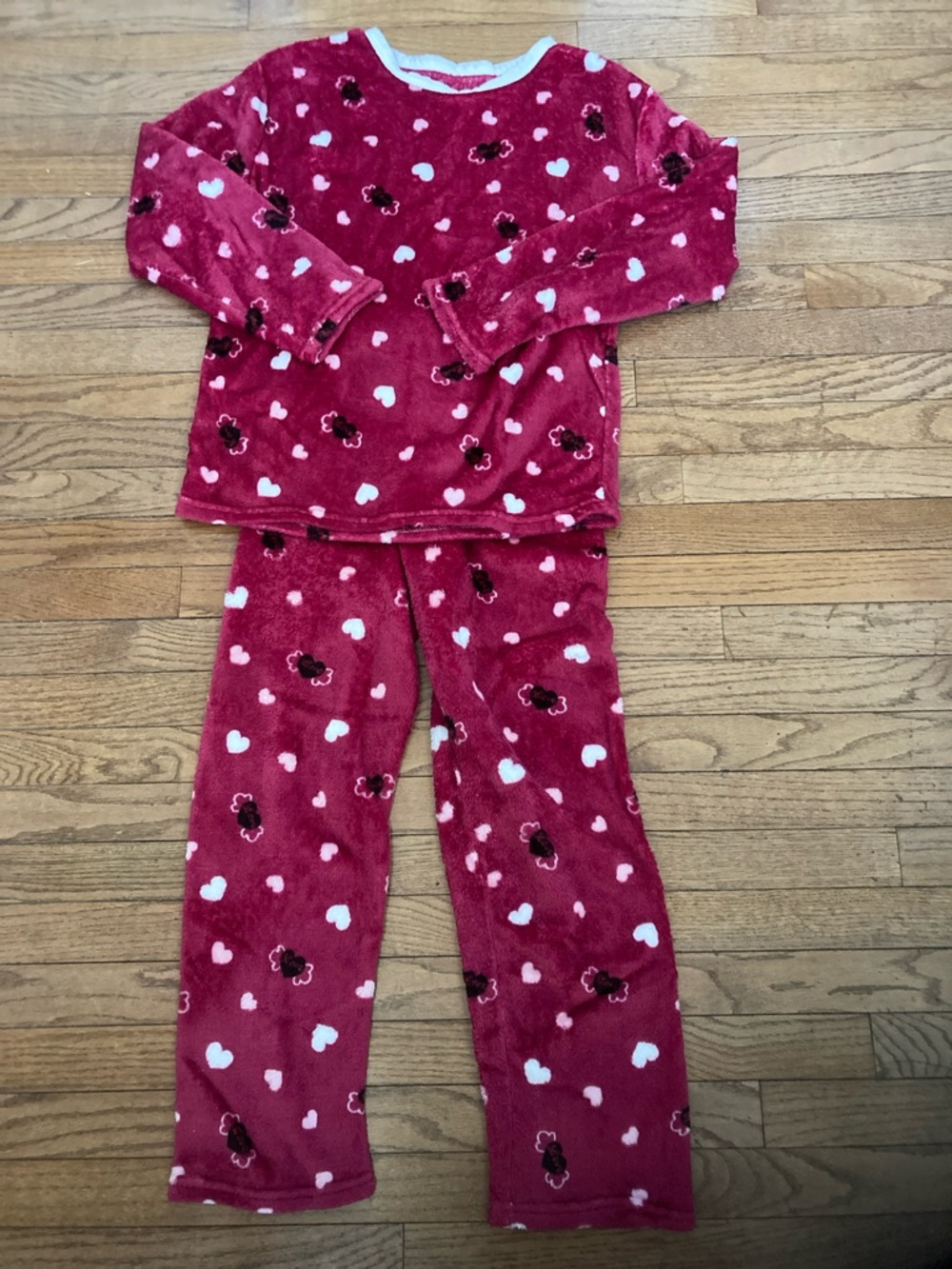 Juniors Red Heart Plush Pajama Set